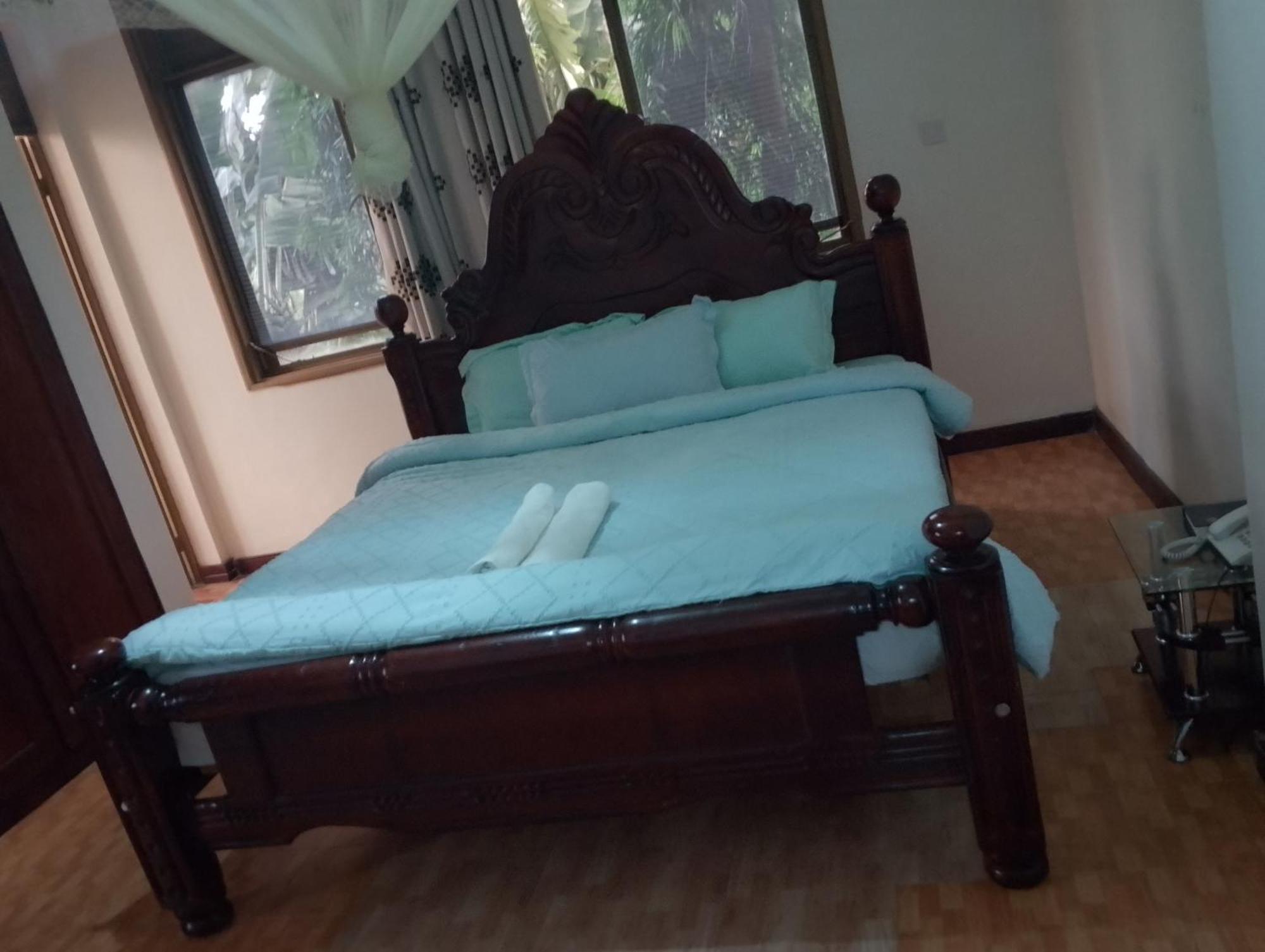 Discovery Courts Hotel Entebbe Dış mekan fotoğraf